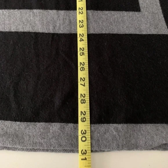 Ann Taylor Black & Gray Poncho, Size XS/S. Soft and stylish! - Picture 10 of 11